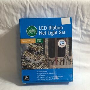 Winter wonder led Ribbon 70 net lights set green wire. indoor/outdoor.